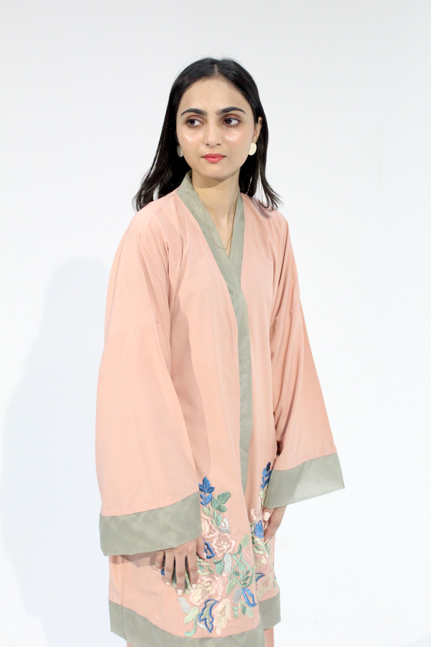 Rosebay - Sangemur Handmade Embroidered Two Piece Korean Kimono Style Set
