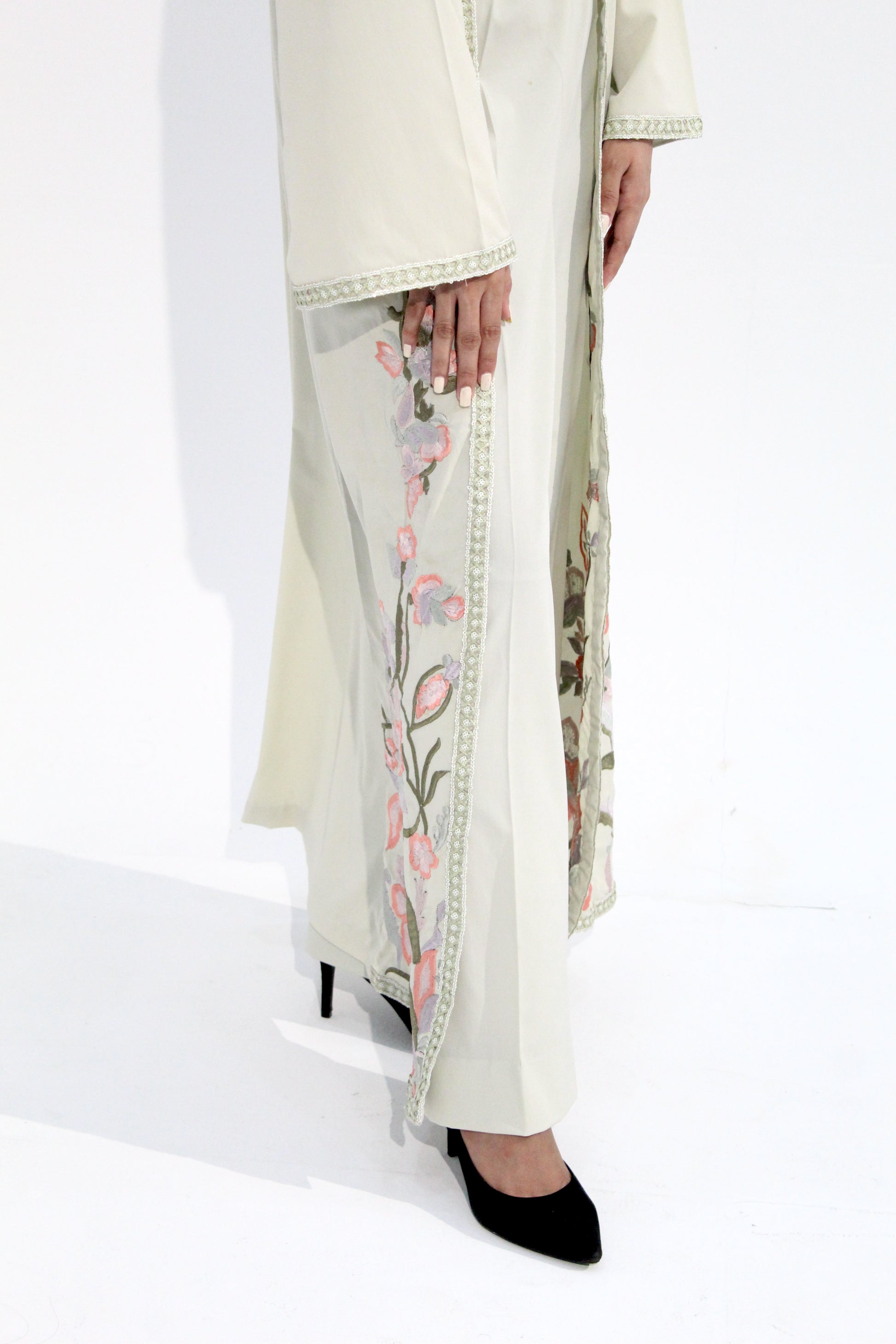 Skylight - Sangemur Handmade Embroidered Three Piece Set