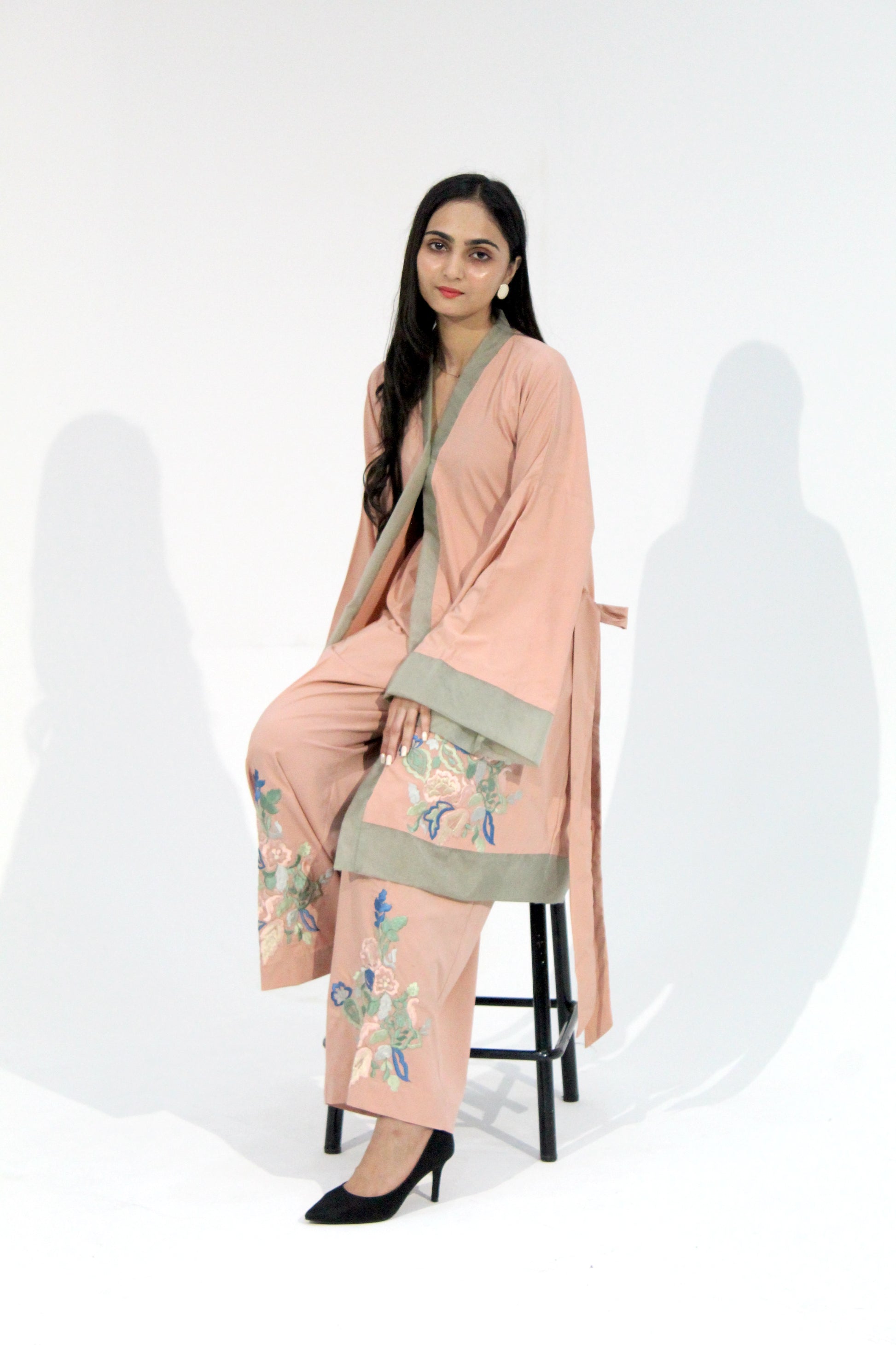 Rosebay - Sangemur Handmade Embroidered Two Piece Korean Kimono Style Set